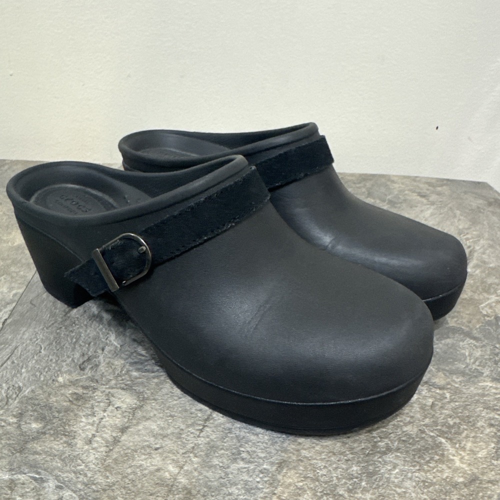 Crocs Sarah Black Belted Clogs Women's 7 Block Heel Mule Slip-On Buckle 203631
